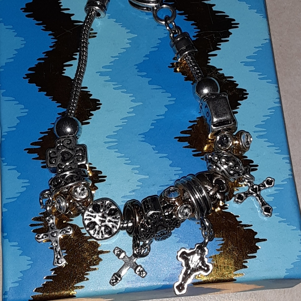 Charm bracelet